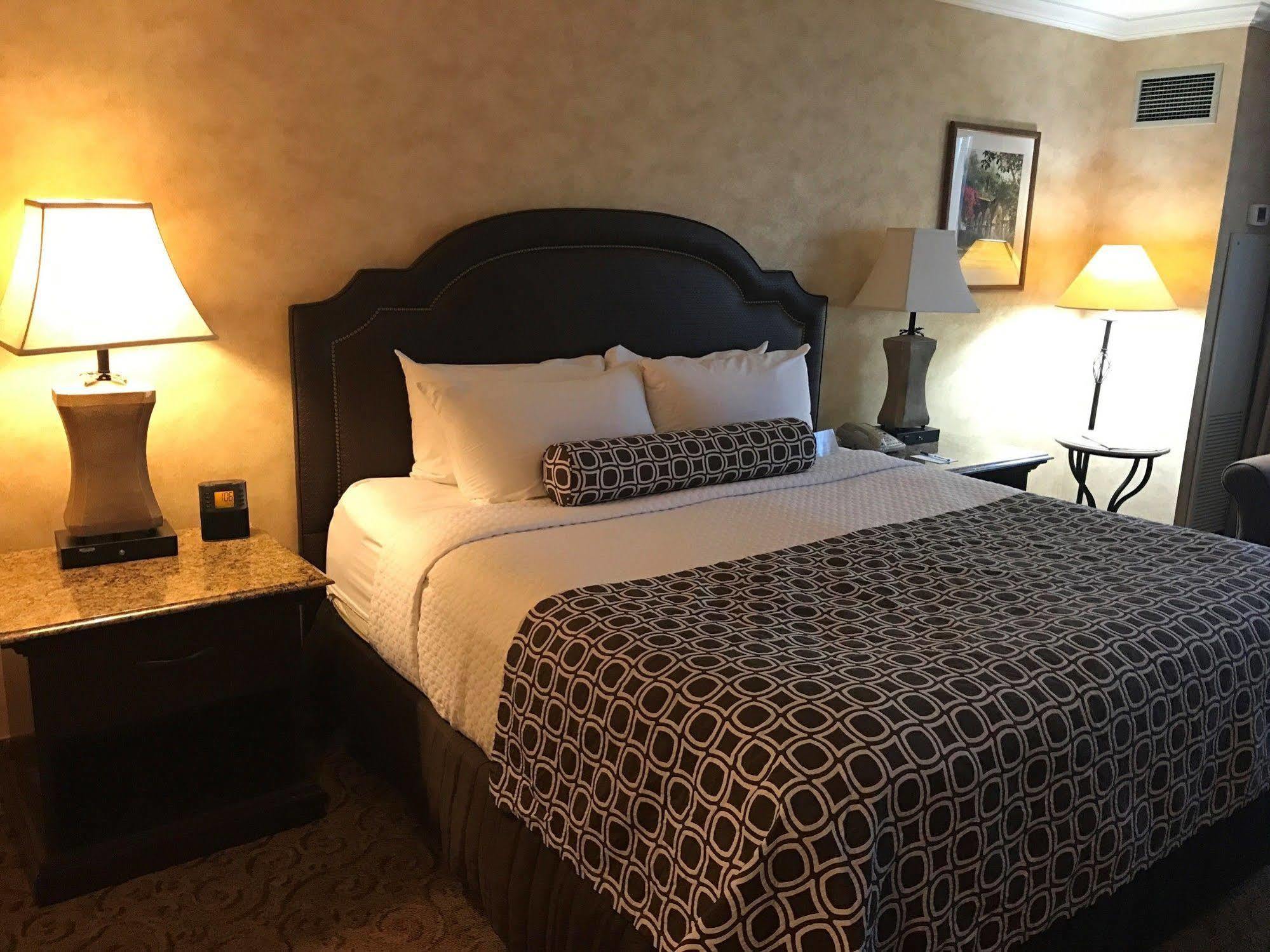 Delta Hotels By Marriott Anaheim Garden Grove Εξωτερικό φωτογραφία